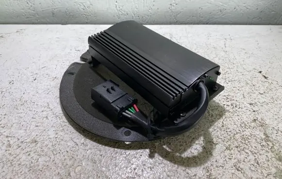 Dodge Challenger Sound amplifier 68036703AC 51932