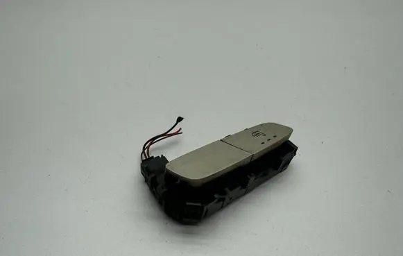 Mercedes-Benz C W205 Seat heating switch A2059050004
