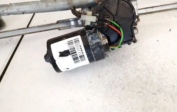 Volkswagen Golf IV Wiper motor