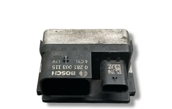 Toyota Avensis T270 Glow plug pre-heat relay 0281003115