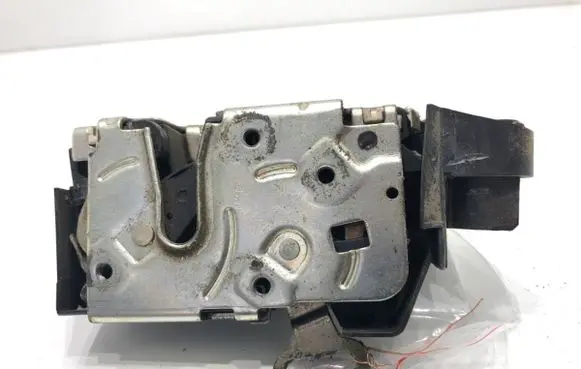 Land Rover Freelander Front door lock