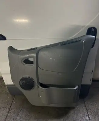 Opel Vivaro Front door card panel trim