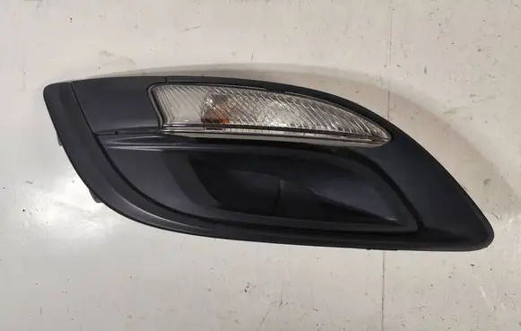 Opel Astra J Front indicator light 13368715