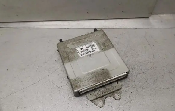 Volvo S40, V40 Engine control unit/module MR420429 E2T70476H