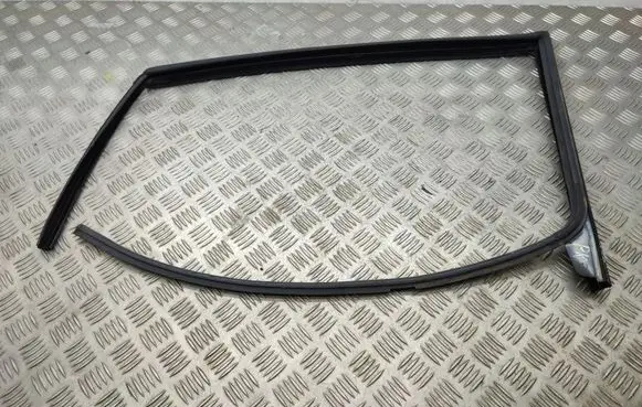 Ford Turneo Courier Rubber seal front door window/glass 