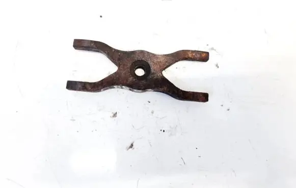 Ford Mondeo MK IV Fuel Injector clamp holder 6c1q9l535ac