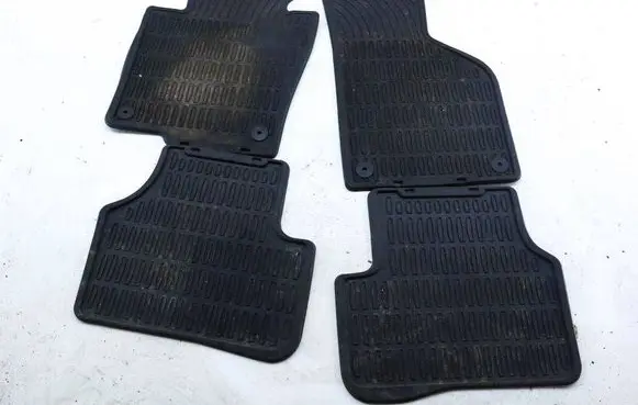 Volkswagen PASSAT CC Car floor mat set 3C1061550HC
