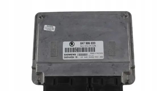 Skoda Fabia Mk1 (6Y) Engine control unit/module 047906033
