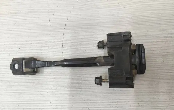 Volvo XC60 Rear door check strap stopper 31217754