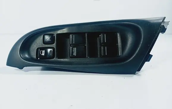 Nissan Almera N16 Quarter vent window switch