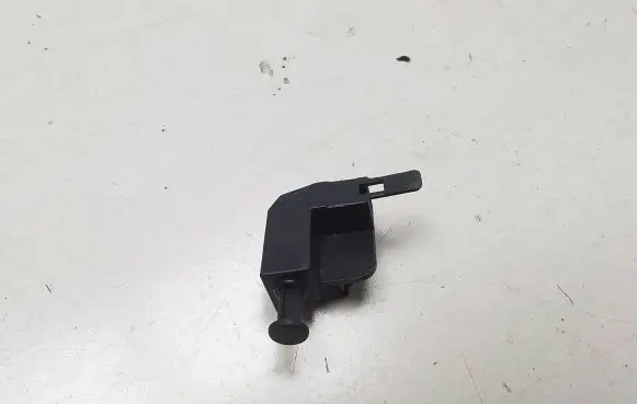 Volkswagen PASSAT B5.5 Hand parking brake sensor 1H0947561A