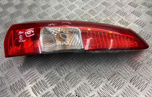 Volvo XC70 Rear/tail lights 160985