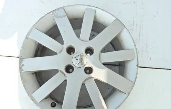 R17 alloy rim