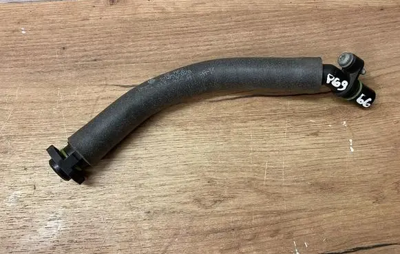 Volkswagen Tiguan Breather/breather pipe/hose 05E103474A
