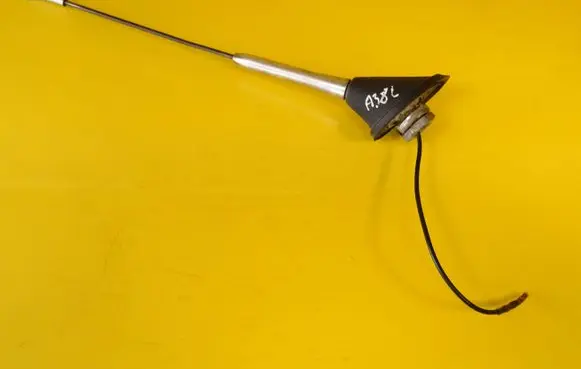 Audi A3 S3 8L Radio antenna 