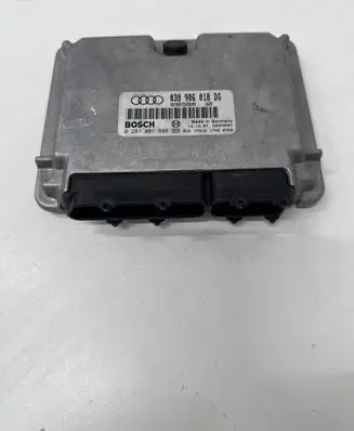 Audi A6 S6 C5 4B Engine control unit/module 038906018DG 0281001808 28SA3537