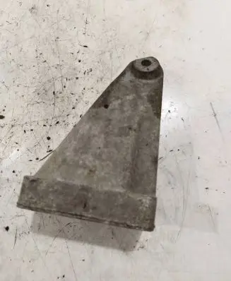 Mercedes-Benz E W211 Engine mount bracket a6112230804