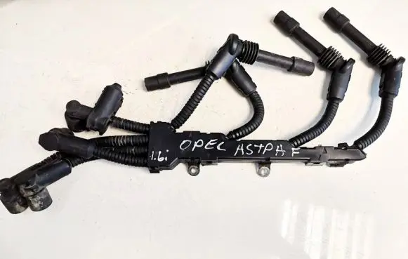 Opel Astra F Ignition plug leads 