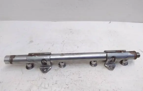 Audi A4 S4 B9 Fuel main line pipe 04E133320D 1718230105