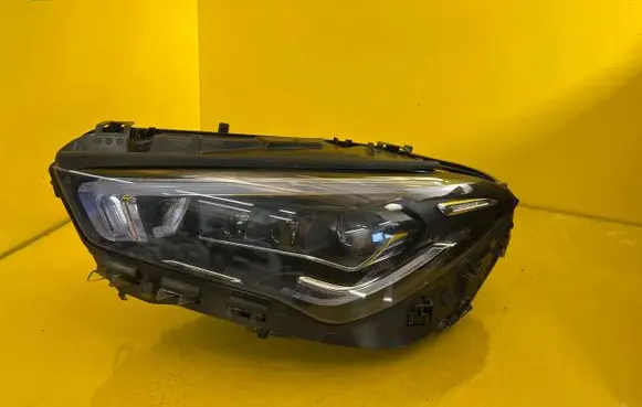 Mercedes-Benz CLA C118 X118 Headlight/headlamp A1189063100