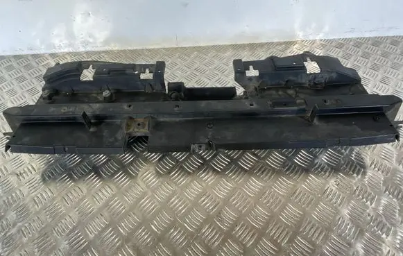 Jeep Cherokee Radiator trim 