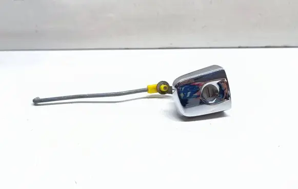 Nissan X-Trail T32 Front door lock (next to the handle) 