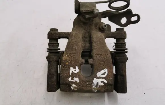 Ford Kuga I Rear brake caliper