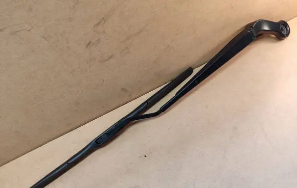 Mini One - Cooper F56 F55 Windshield/front glass wiper blade 61617335477 7335477