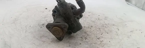 Volkswagen PASSAT B5 Power steering pump 1513