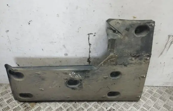 Lexus IS 220D-250-350 Engine splash shield/under tray 5816553020