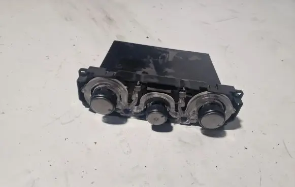 Mitsubishi Grandis Climate control unit