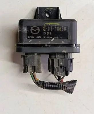 Mazda CX-5 Glow plug pre-heat relay SH0118650U4 SH0118650
