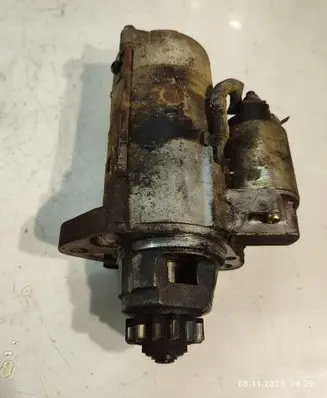 Nissan X-Trail T30 Starter motor 233008H801