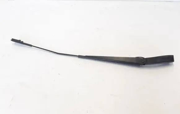 Volvo XC70 Front wiper blade arm 30655614