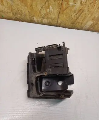 Volkswagen Golf V Fuse box cover 1K0907361B