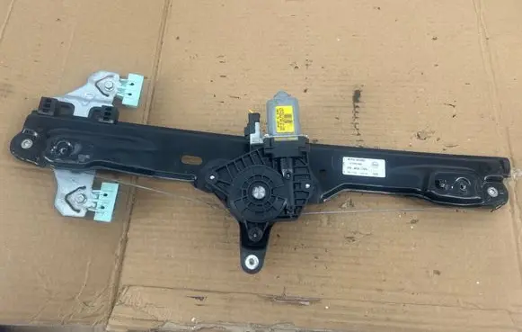 Nissan Qashqai Front door window regulator with motor 807014EA0D C17691200 H4EAH