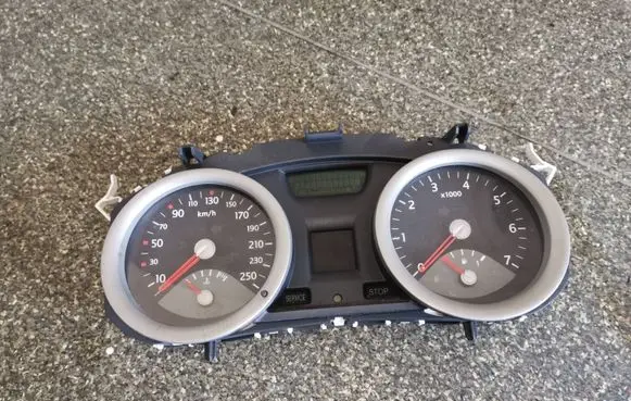 Renault Megane II Speedometer (instrument cluster) 8200364015