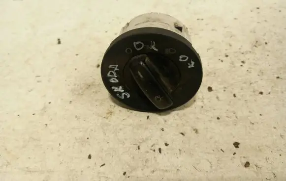 Skoda Octavia Mk2 (1Z) Light switch 1Z0941431C 748500470000