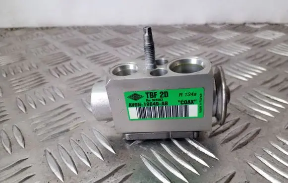 Ford Focus Air conditioning (A/C) expansion valve AV6N19849AB