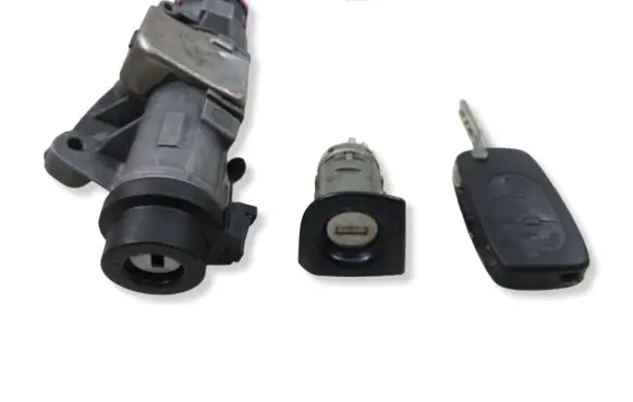 Audi A4 S4 B6 8E 8H Ignition lock 4B0905851G