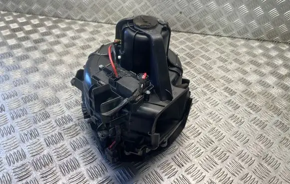 BMW 5 F10 F11 Heater fan/blower 9248171