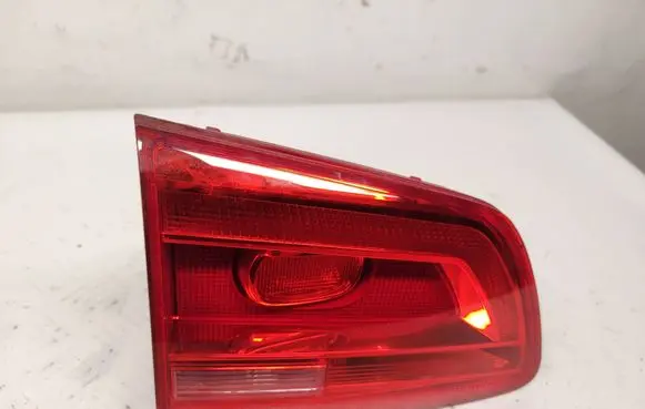 Volkswagen Touran II Tailgate rear/tail lights 1T0945093