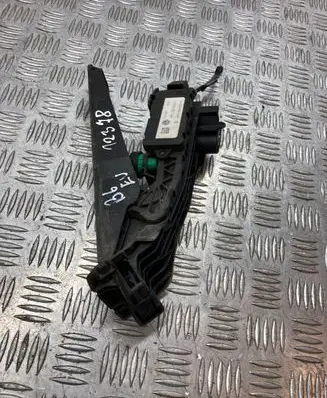 Volkswagen PASSAT B6 Accelerator throttle pedal 1K1723503L 6PV00860001
