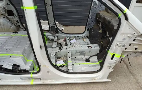 Opel Combo E Sill 