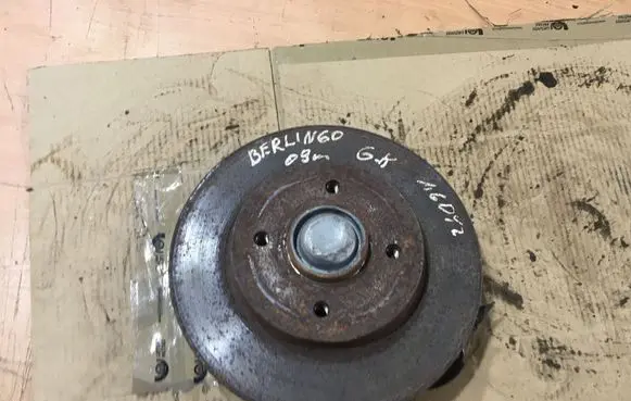 Citroen Berlingo Rear wheel hub