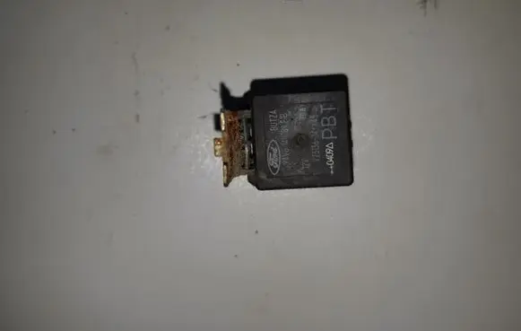 Jaguar X-Type Glow plug pre-heat relay V2313604X43