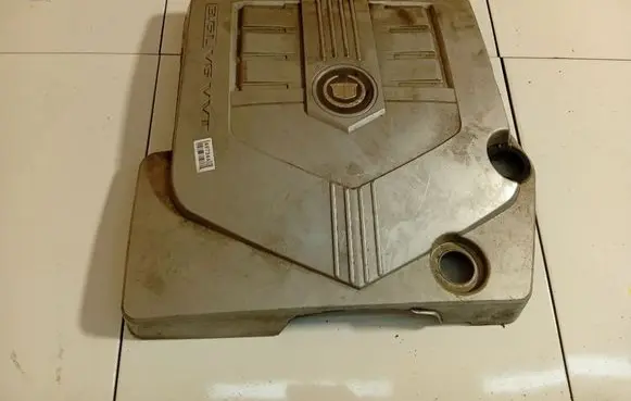 Engine cover (trim)