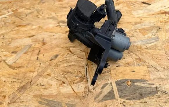 Audi A6 S6 C6 4F Coolant heater control valve 4F1959617A