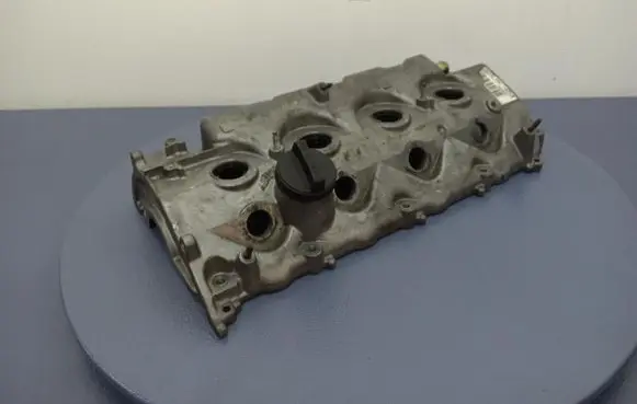 Toyota Avensis Verso Rocker cam cover