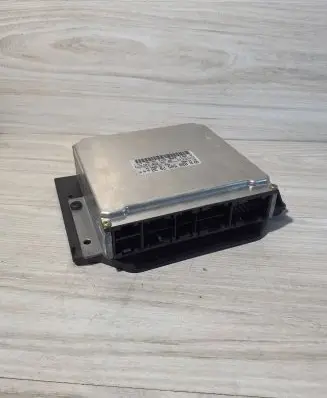 Mercedes-Benz C W202 Engine control unit/module A0285457932 26RT0000 0261206571